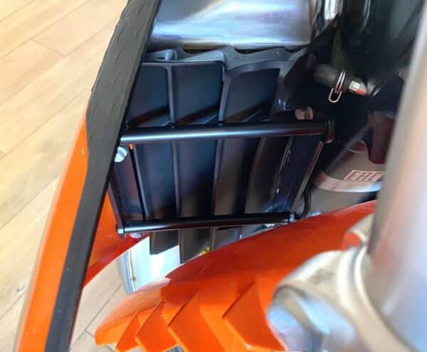⁦מגן רדיאטור מסגרת KTM/HUSQVARNA/GASGAS 2024-25 TBI⁩ – תמונה ⁦3⁩