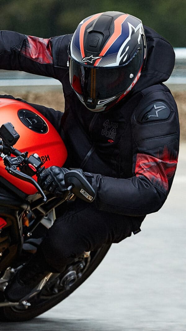 ⁦Alpinestars Supertech R10 Team Helmet קסדת אלפינסטארס⁩ – תמונה ⁦2⁩